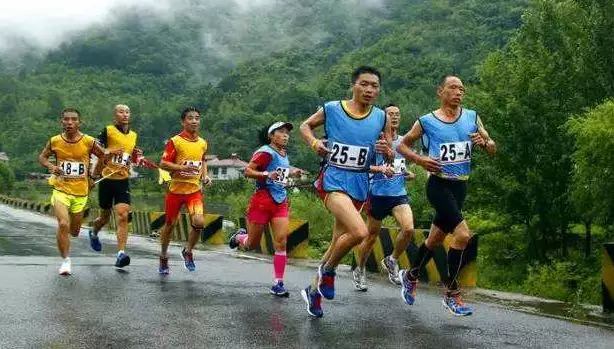 马拉松练跑步机怎么用_跑步机马拉松比赛规则_跑步机练马拉松