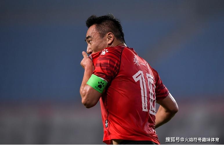 足坛十大倒钩_足球历史倒钩球员_足球球员历史倒钩是谁