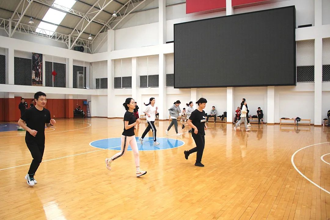 篮球所有规则演示图片_篮球演示文稿_演示篮球规则图片大全