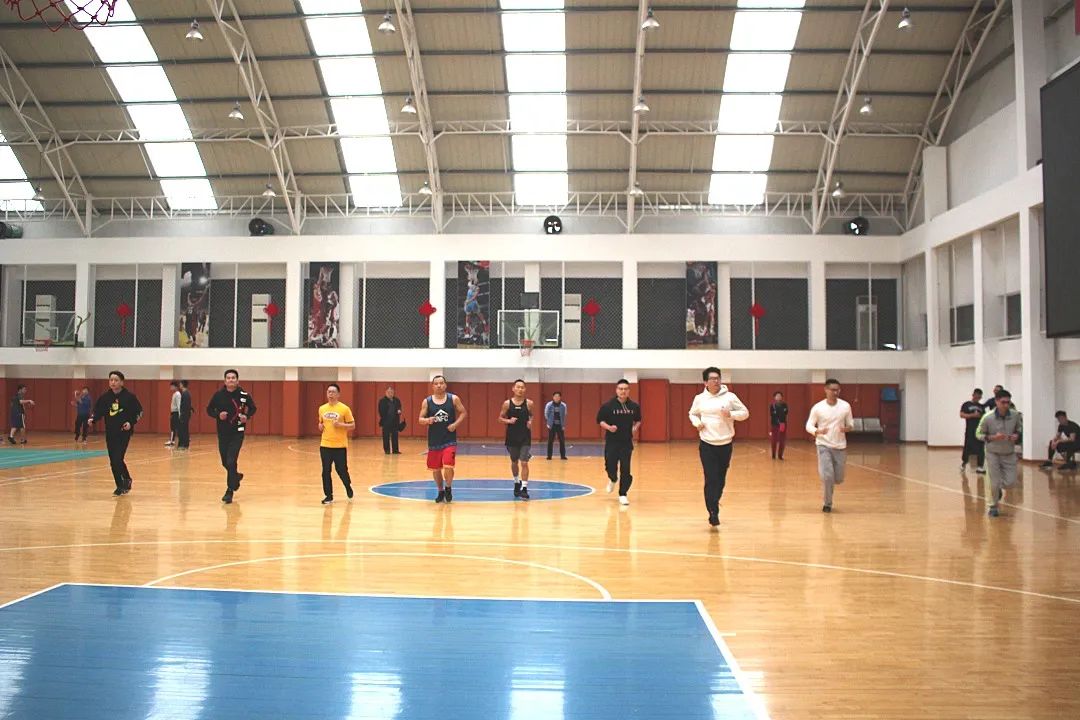 篮球演示文稿_篮球所有规则演示图片_演示篮球规则图片大全