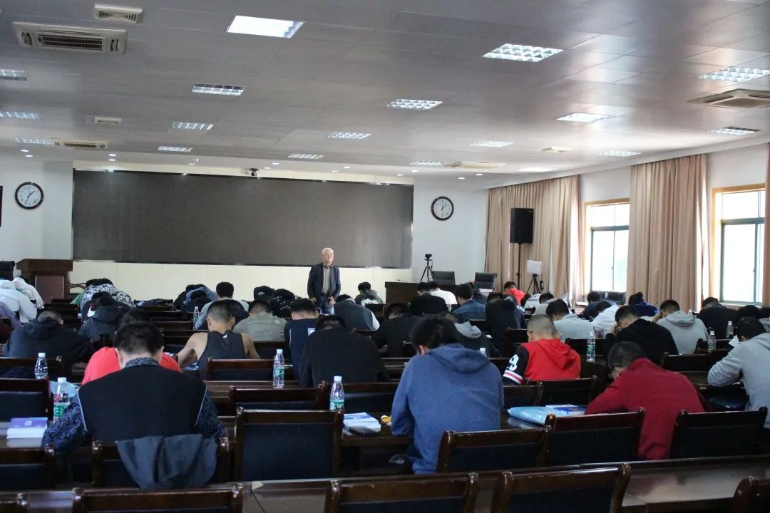 篮球演示文稿_篮球所有规则演示图片_演示篮球规则图片大全