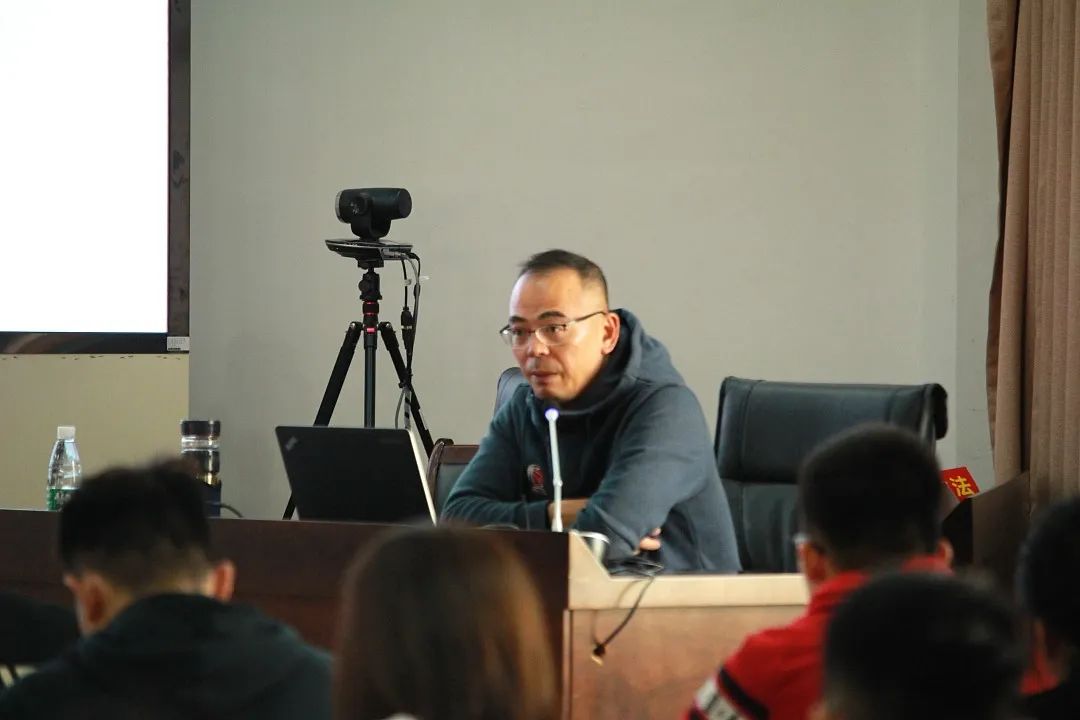 篮球演示文稿_演示篮球规则图片大全_篮球所有规则演示图片
