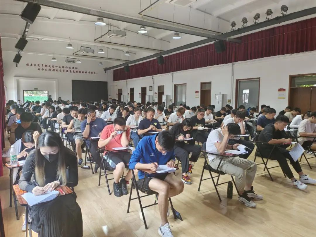 篮球所有规则演示图片_篮球演示文稿_篮球表演赛规则