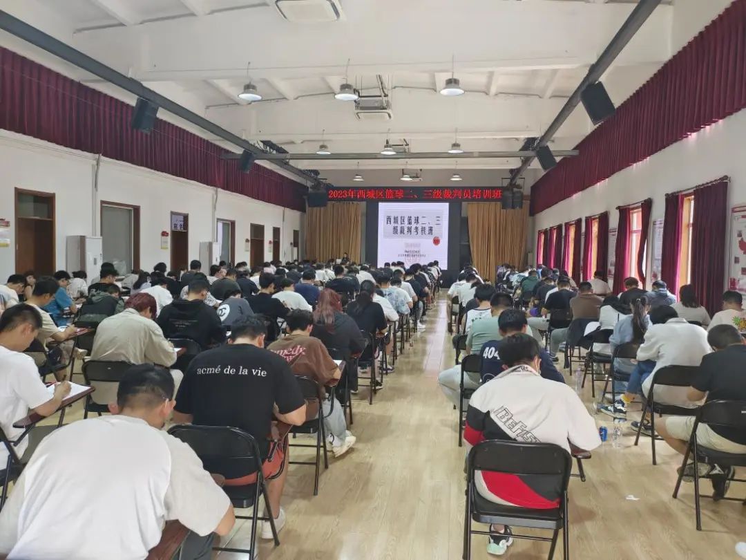 篮球所有规则演示图片_篮球演示文稿_篮球表演赛规则