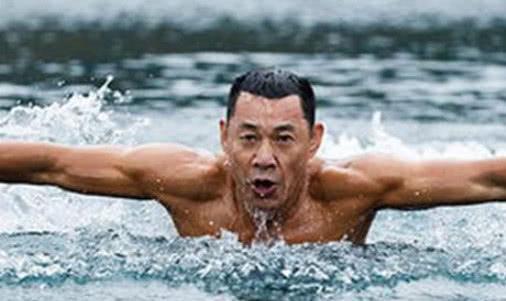 健身明星男有哪些_天天健身的男明星_健身明星男图片