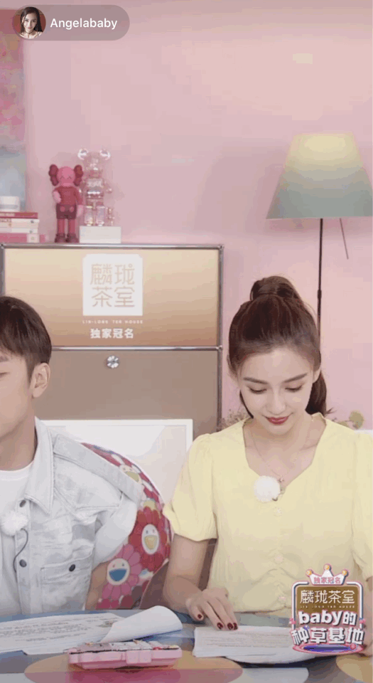 明星健身女直播间_直播健身明星间女的是谁_直播健身的主播