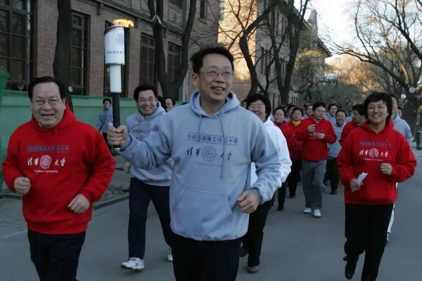 清华篮球比赛_清华篮球靠规则拿冠军吗_清华篮球规则靠冠军拿冠军吗