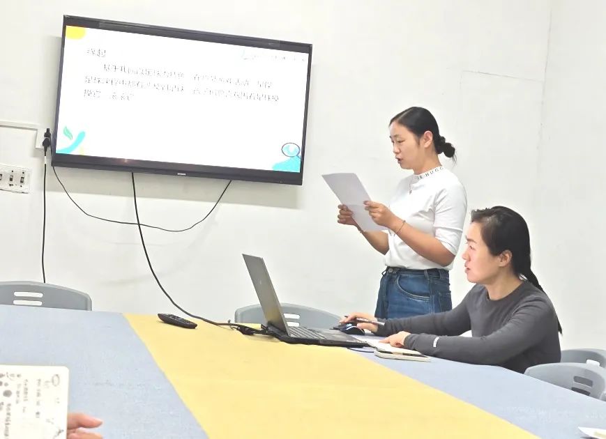 足球传接球小游戏_足球如何传接球_足球游戏传接球技巧视频