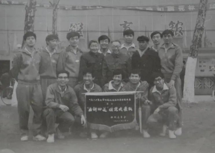 邓伟：清华体育对我过去 40 年生活的深