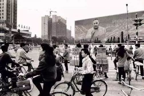 40 年前的今天，改革开放拉开大幕，外媒