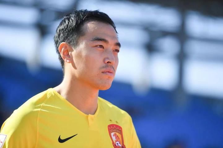 国足老队长郑智退役，21 世纪中国足球最