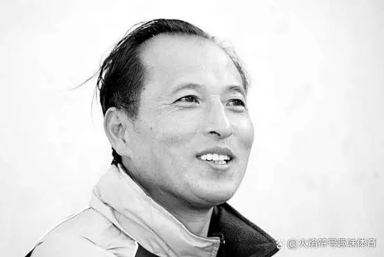 中国足球历史优秀中场_著名足球中场_足球历史十大中场大师