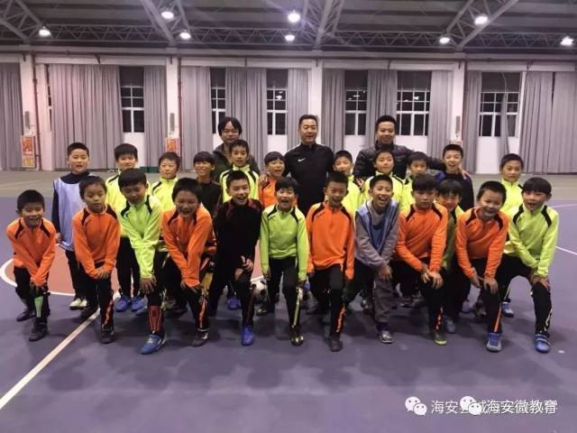 扬州足球运动员_扬州足球冠军运动会直播_扬州运动会足球冠军