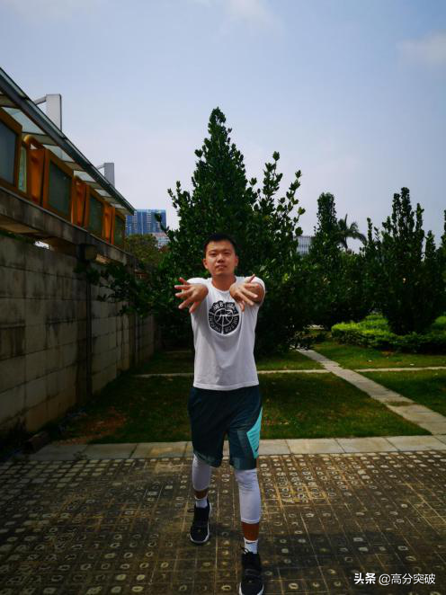 中考篮球规则技巧有几种_中考篮球的规则_中考篮球的规则和技巧有哪些