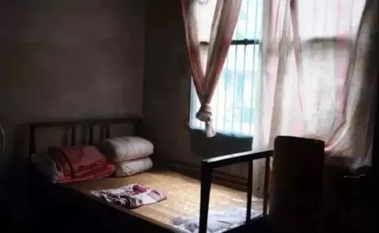 举重运动员腰部受伤_举重运动员的腰伤_举重腰伤冠军