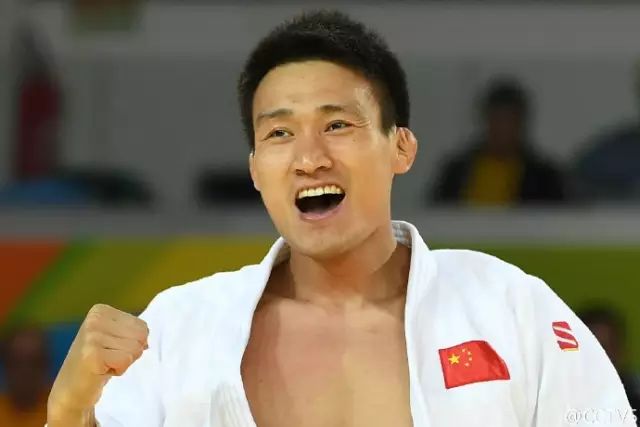 举重腰伤冠军_举重运动员的腰伤_举重运动员腰部受伤