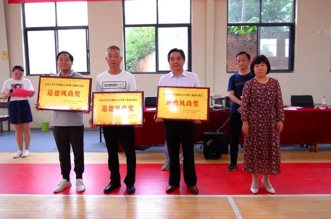 入场篮球方队规则是什么_入场篮球方队规则是谁制定的_篮球入场方队规则是什么