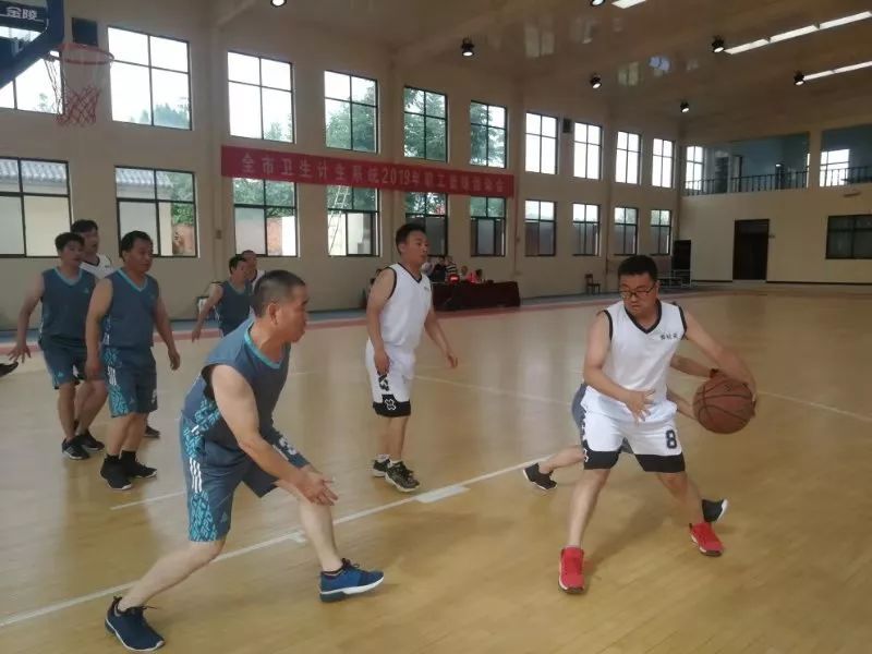 入场篮球方队规则是什么_入场篮球方队规则是谁制定的_篮球入场方队规则是什么